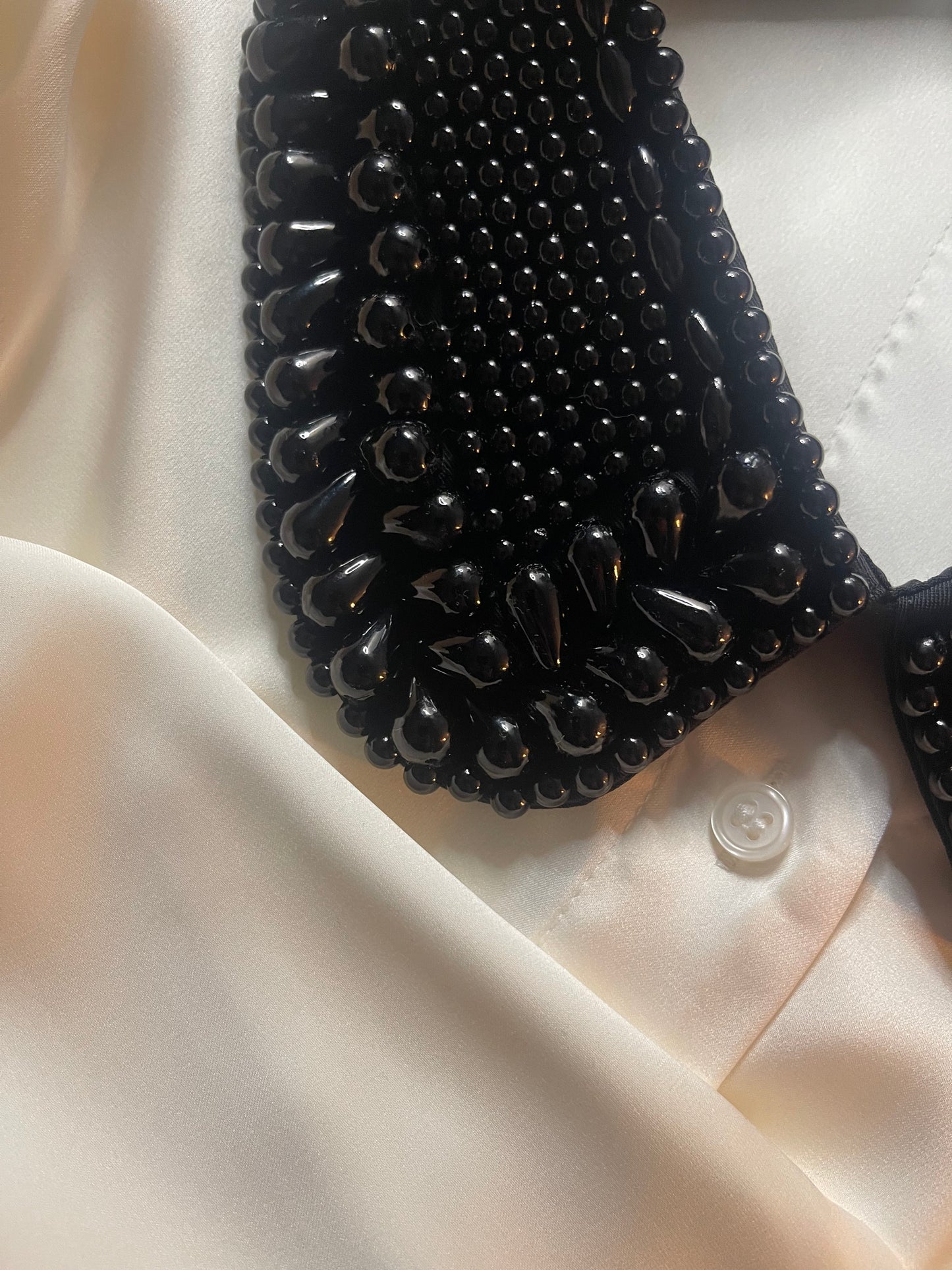 Black pearl collar large