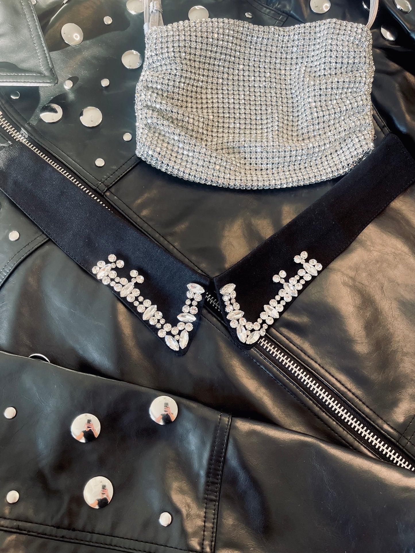 Black rhinestone collar