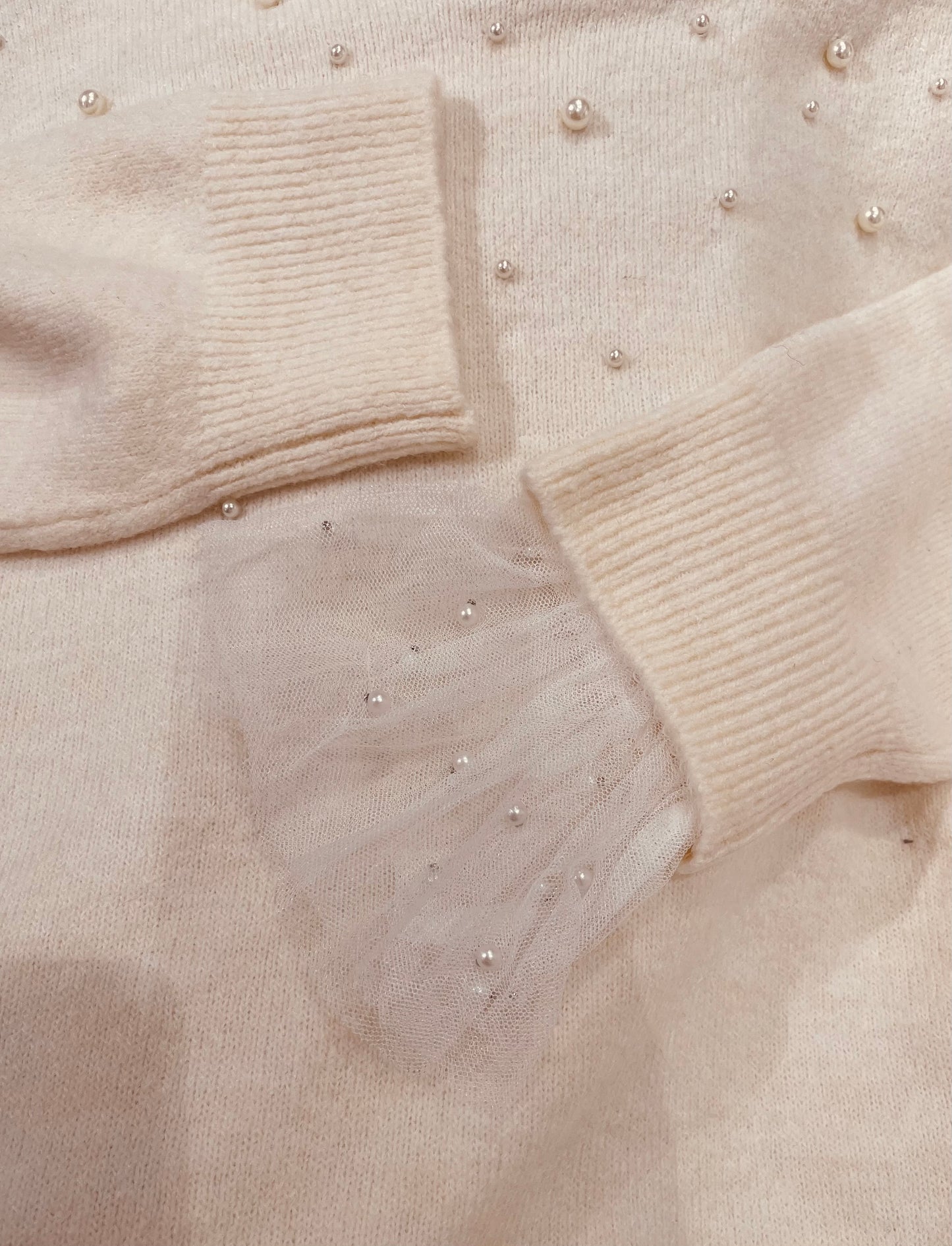 White pearl wrist cuff