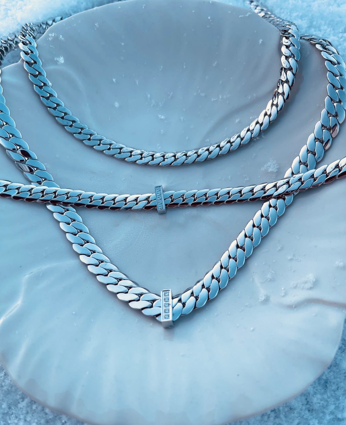 Cuban V- chain silver necklace
