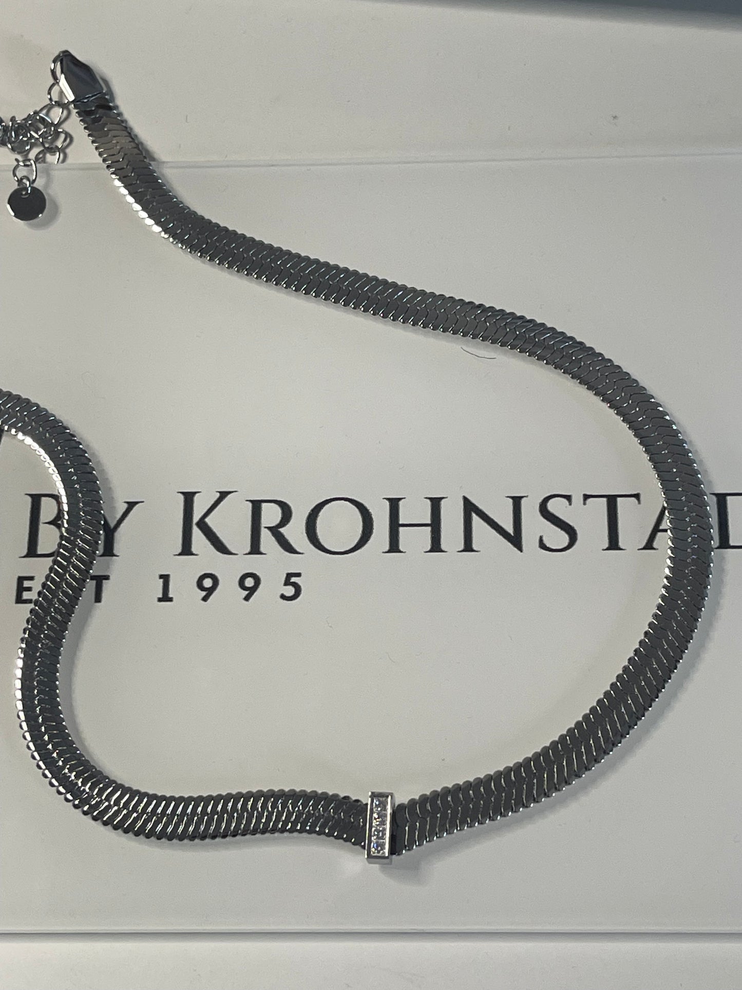 Snake V-chain necklace silver