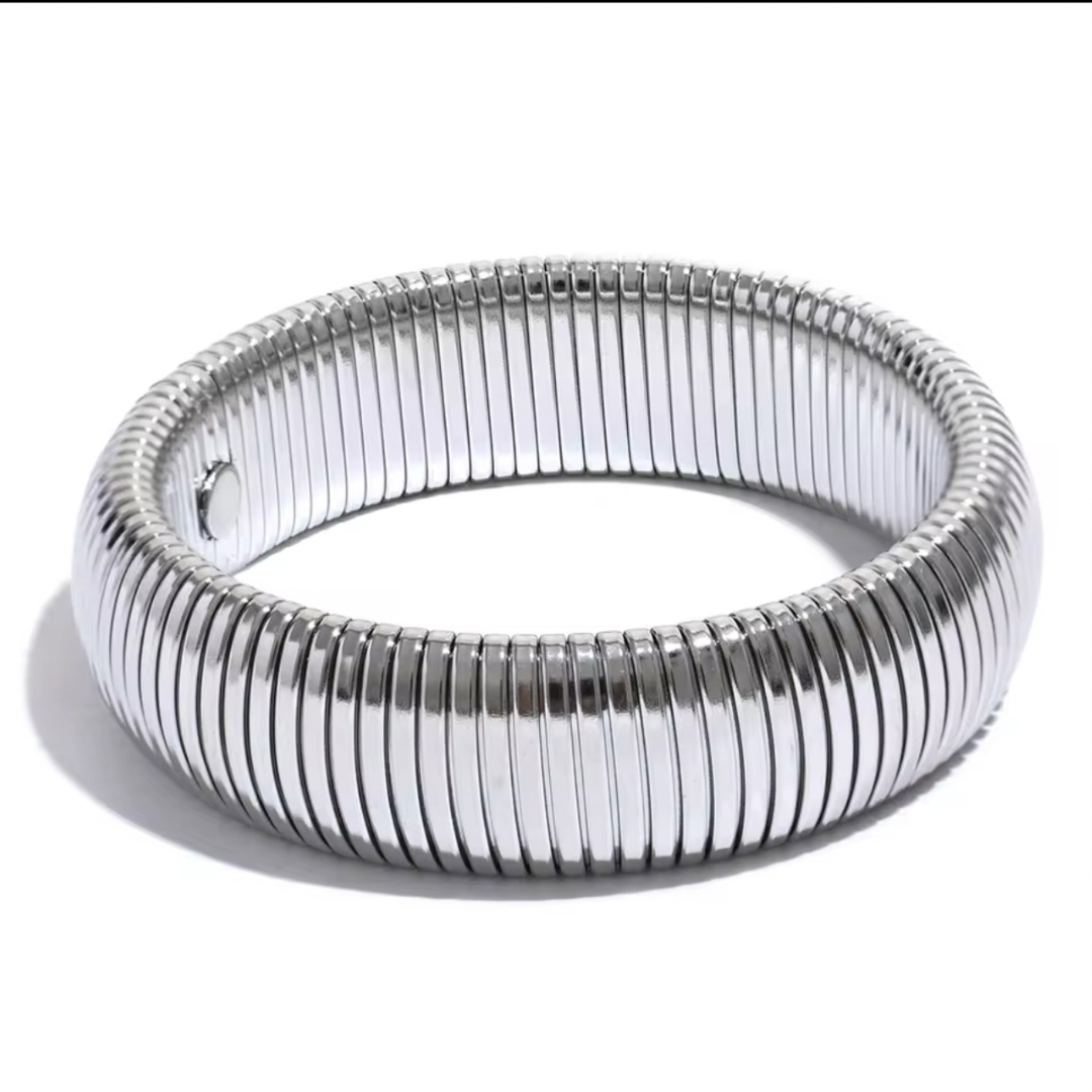 Elastic silver bangle