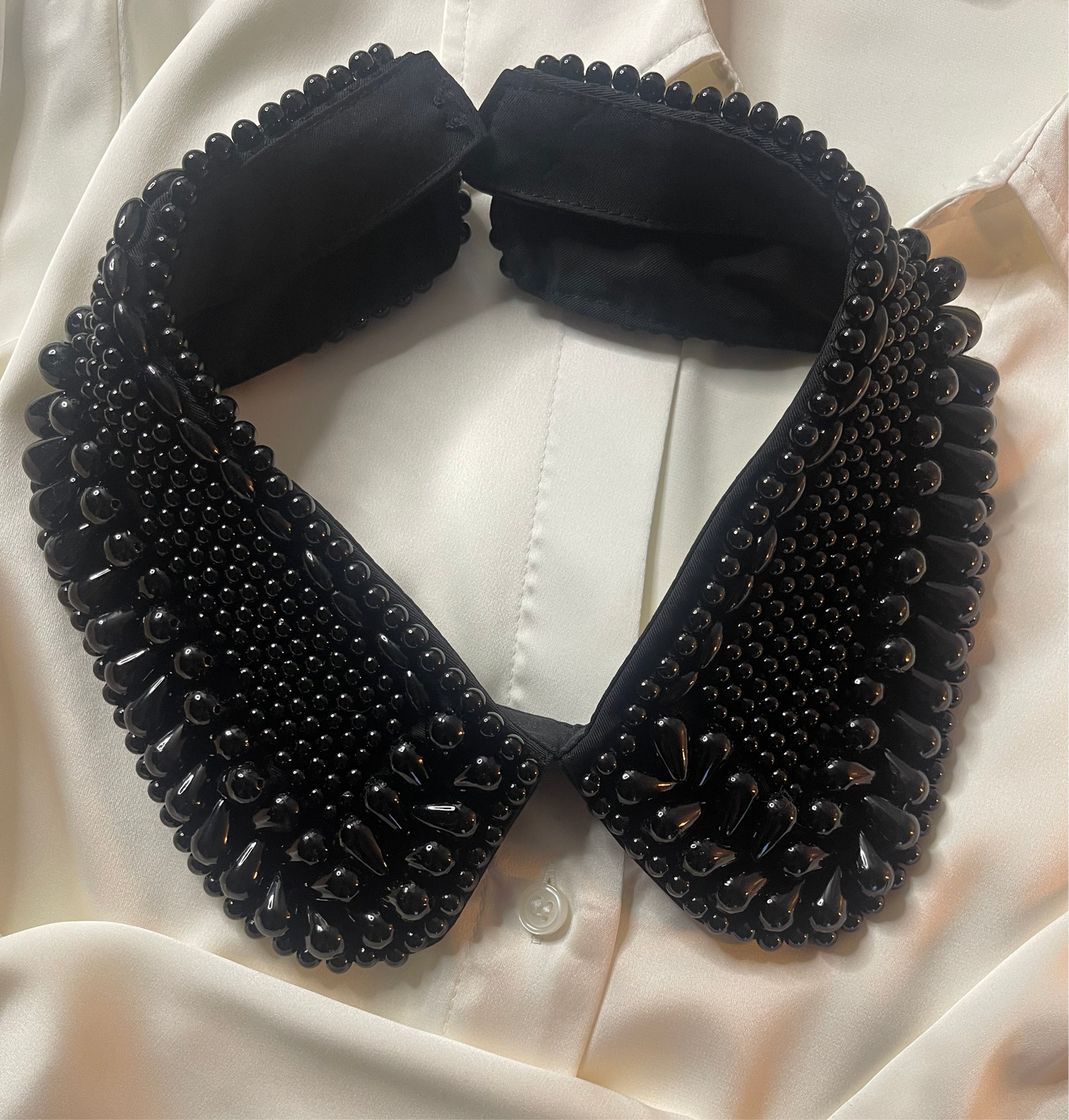 Black pearl collar large