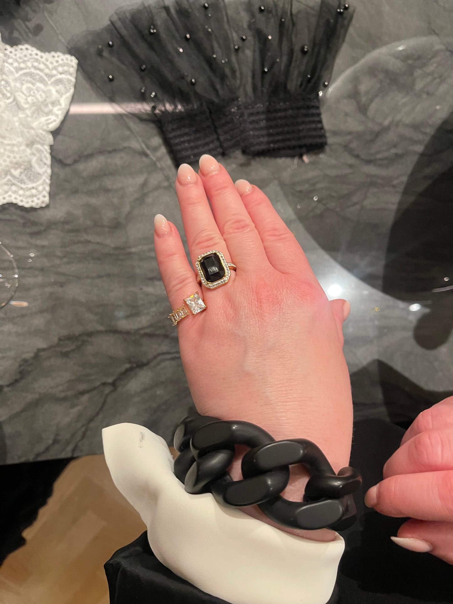 Diana cocktail ring black