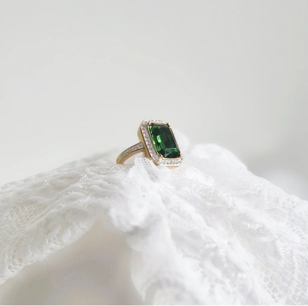 Diana cocktail ring green