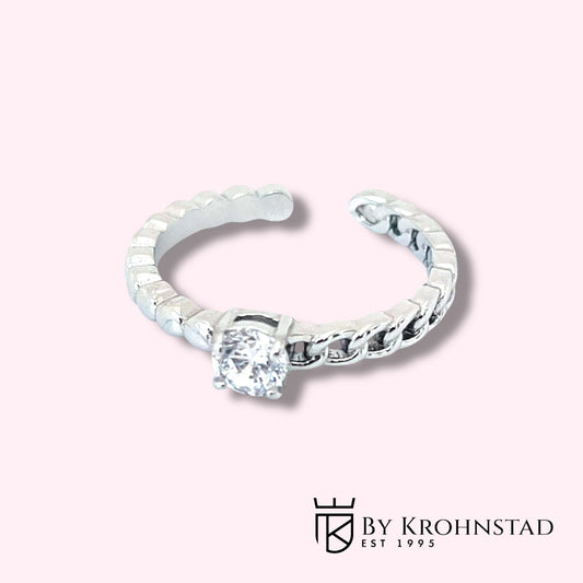 The Mia ring