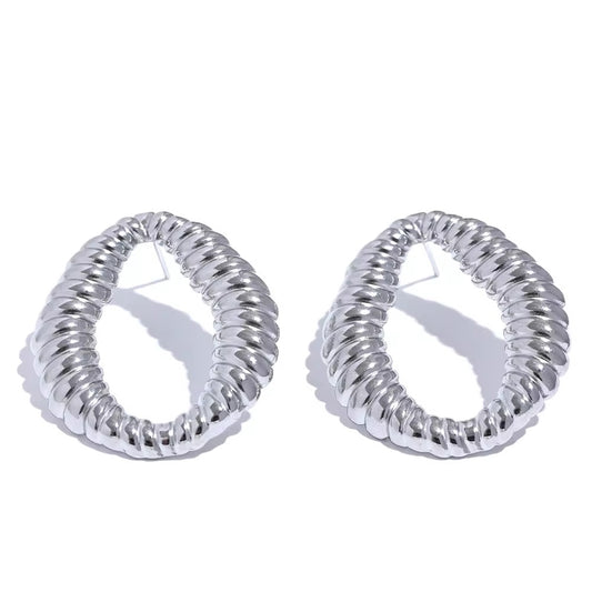 Oval hollow stud silver