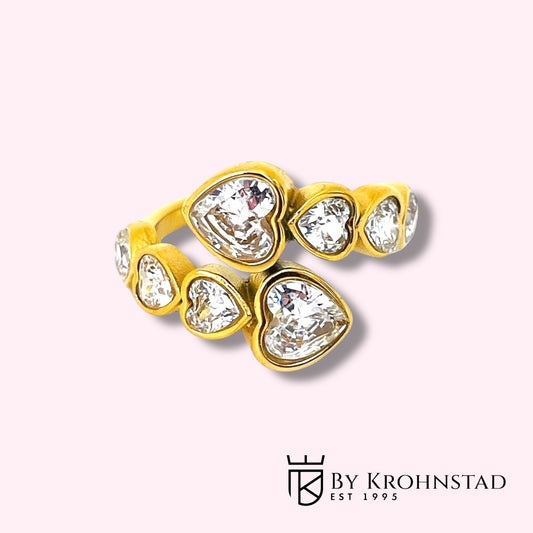Sparkling heart ring