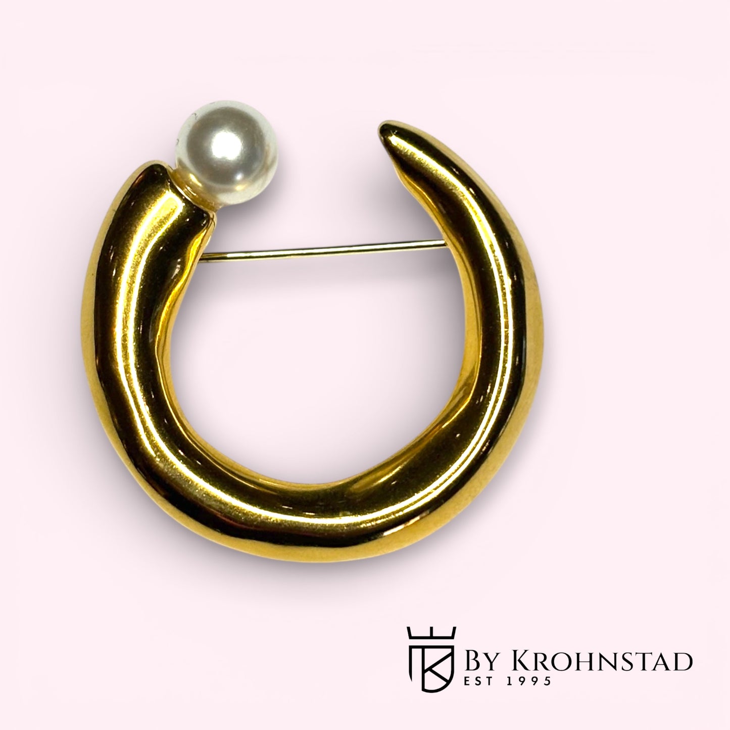 Gold pearl  brooch