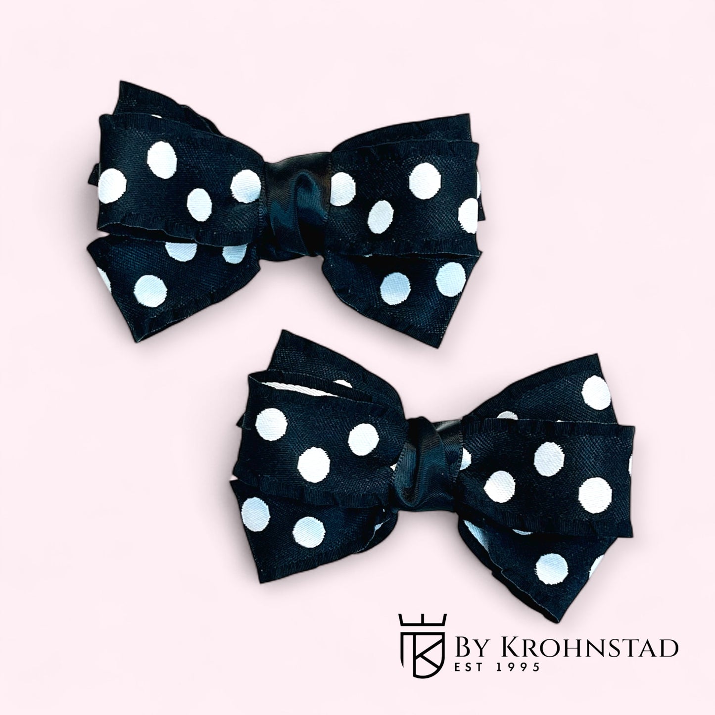 White dot shoe clip