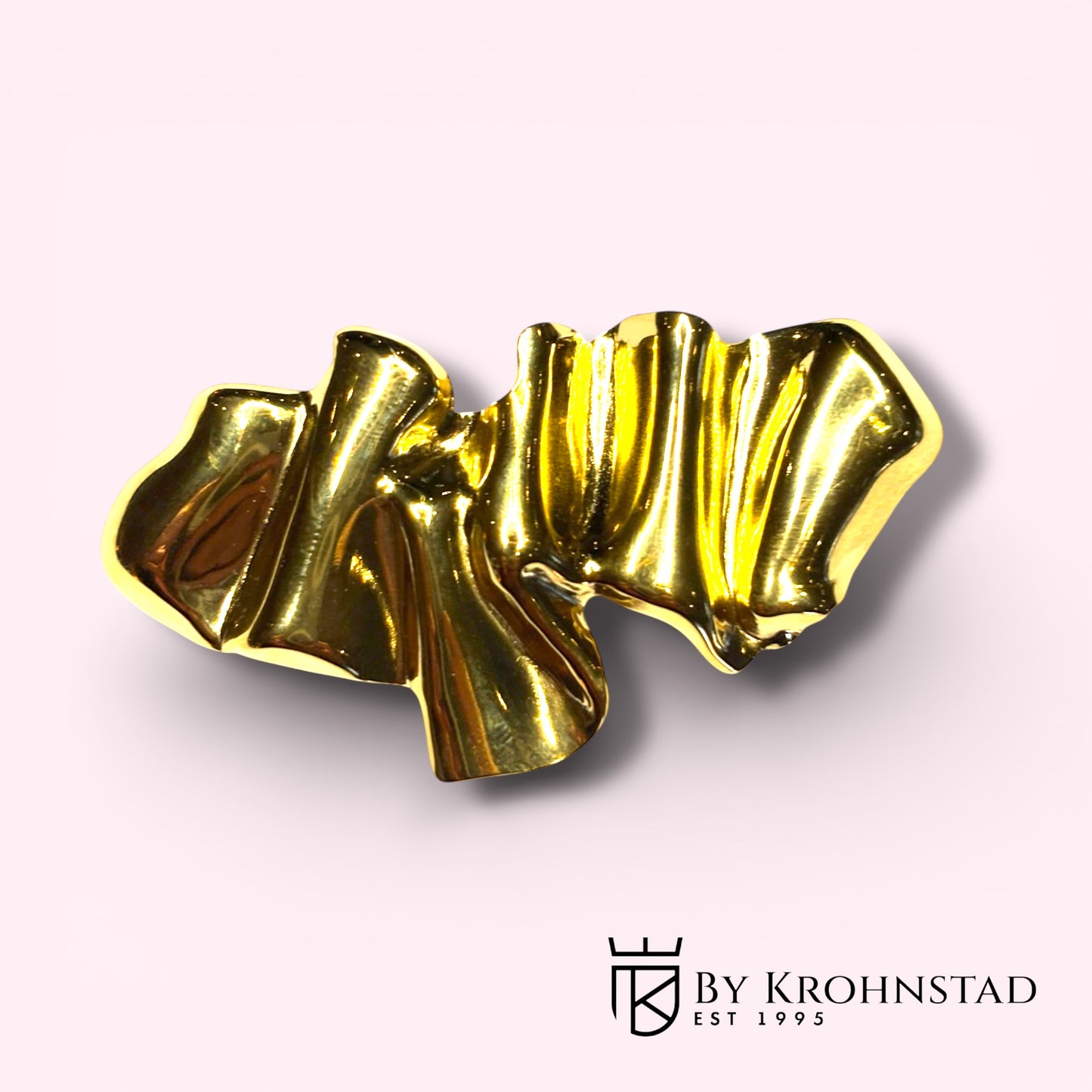 Gold wave brooch