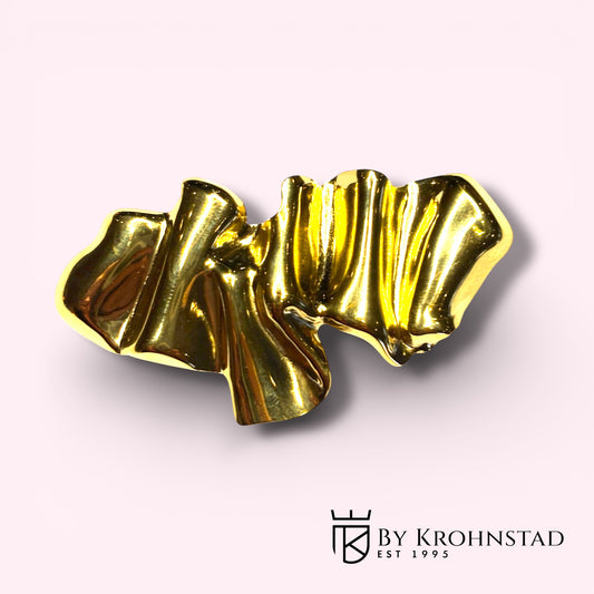 Gold wave brooch