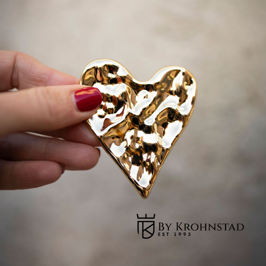 Gold heart brooch