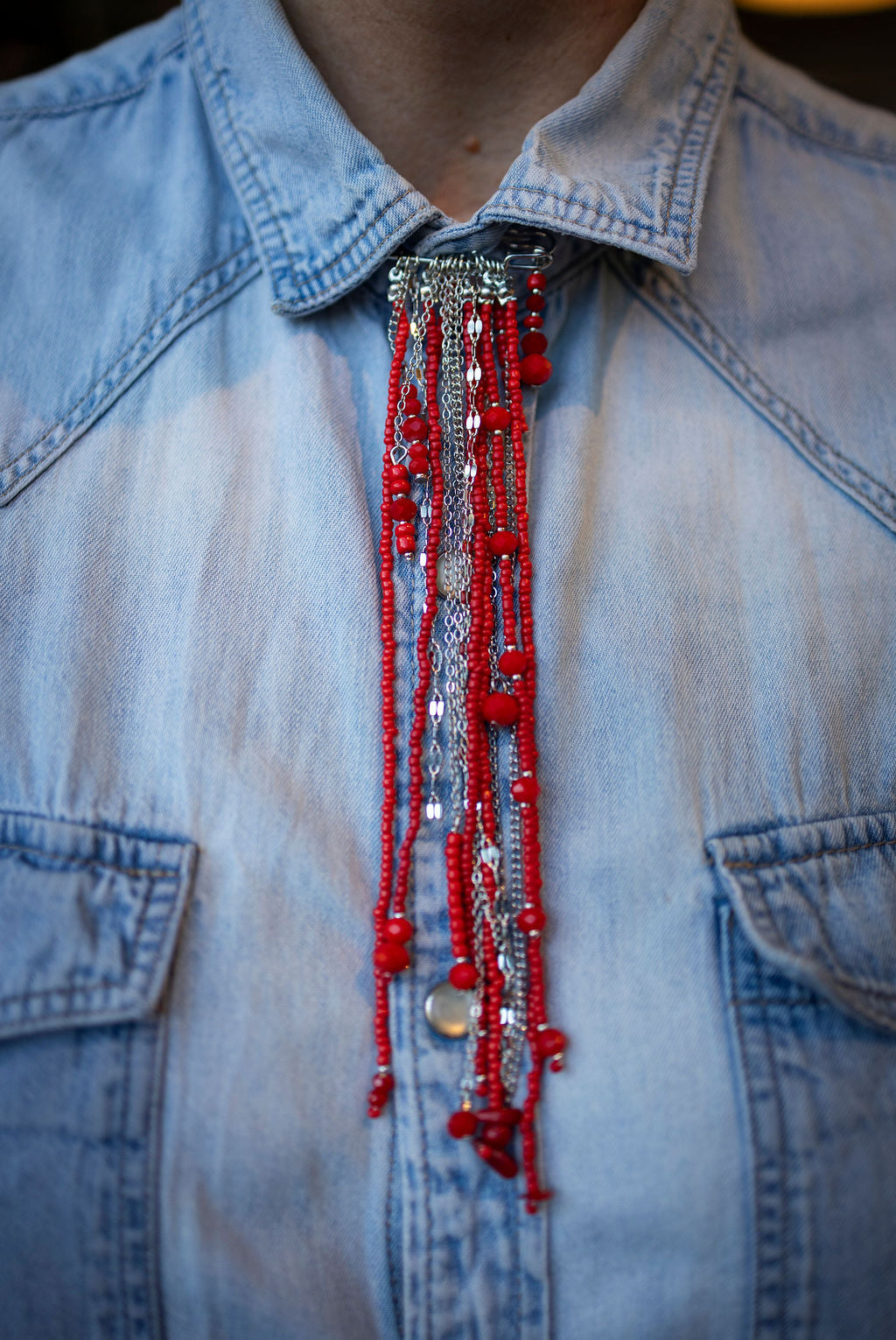 Red chain Pin